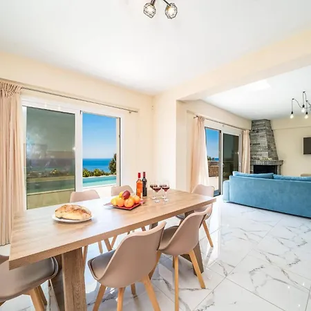 Villa Prasino By Plateies